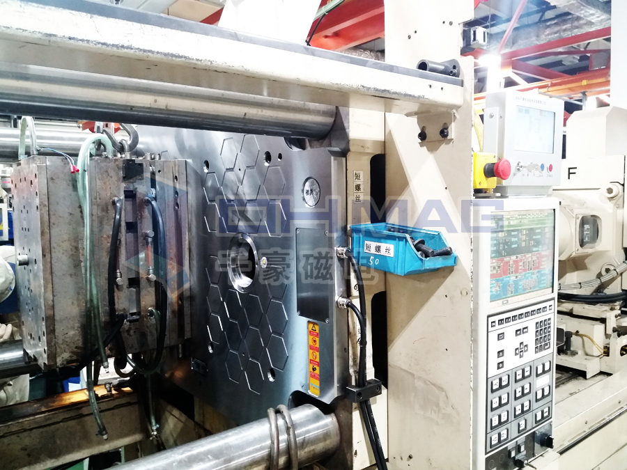 注塑機快速換模系統(tǒng)—節(jié)省時間和金錢才是王道！