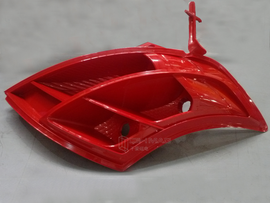 千豪分享：汽車燈模具的主要設(shè)計要點(diǎn)